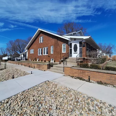 102 N Main St, Cloverdale, IN 46120