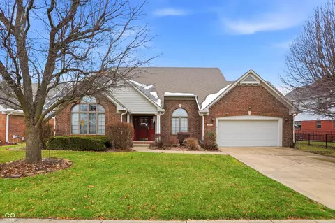 3322 Buckmoor Pkwy, Greenwood, IN 46143