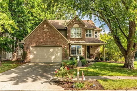 6522 Duck Pond Dr, Fishers, IN 46038