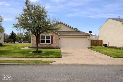 10056 Clear Creek Cir, Indianapolis, IN 46234