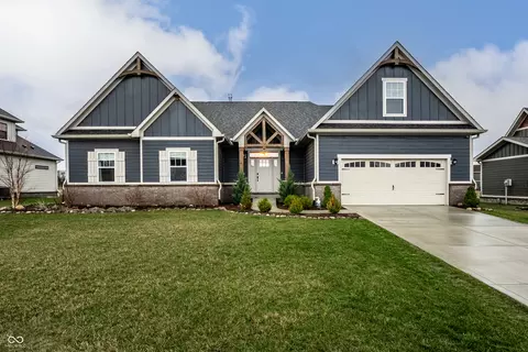 2117 W Bedrock Ln, Greenfield, IN 46140