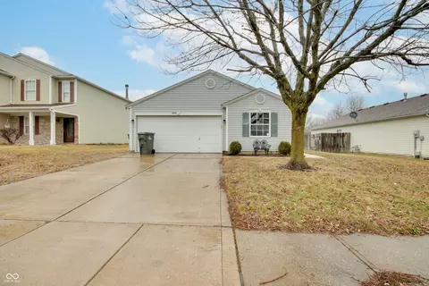 8910 Fire Pink Ct, Indianapolis, IN 46231