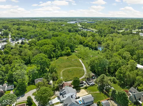410 S Fourth St, Zionsville, IN 46077