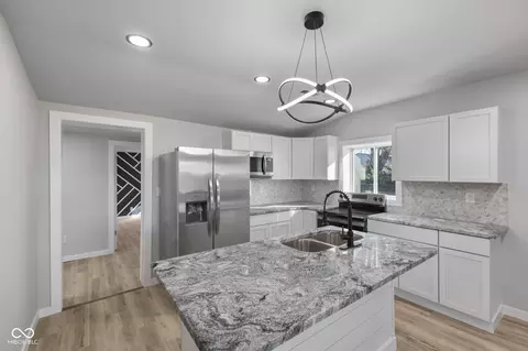 Kitchen - 4533 Gordon Dr, Plainfield, IN 46168 photo 3 of 4
