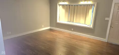 Living - 10671 E State Road 7, Columbus, IN 47203 photo 5 of 6
