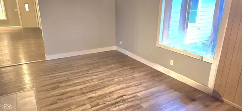 Living - 10671 E State Road 7, Columbus, IN 47203 photo 2 of 6