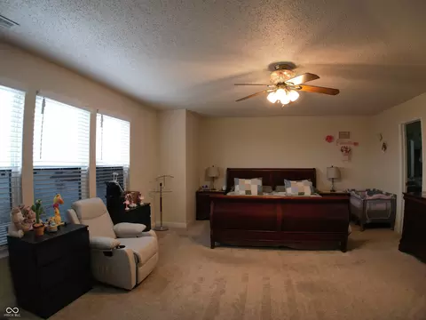 Bedroom - 8277 S Quarter Moon Dr, Pendleton, IN 46064 photo 6 of 8