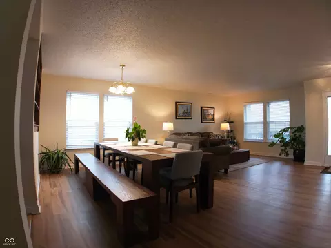 Dining - 8277 S Quarter Moon Dr, Pendleton, IN 46064 photo 1 of 1
