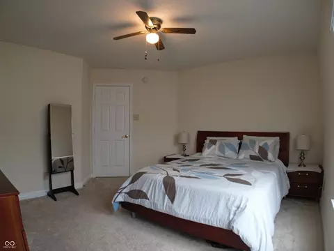Bedroom - 8277 S Quarter Moon Dr, Pendleton, IN 46064 photo 5 of 8