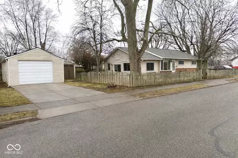 719 W 34th St, Anderson, IN 46013