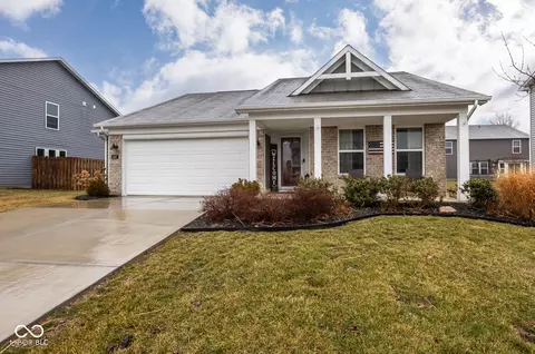 647 Fresno Ct, Greenfield, IN 46140