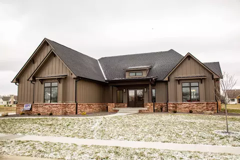 1657 Mill Pond Ln, Franklin, IN 46131