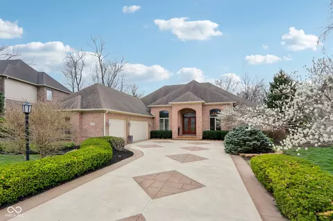 14575 Geist Ridge Dr, Fishers, IN 46040