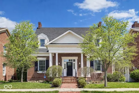 12621 Treaty Line St, Carmel, IN 46032
