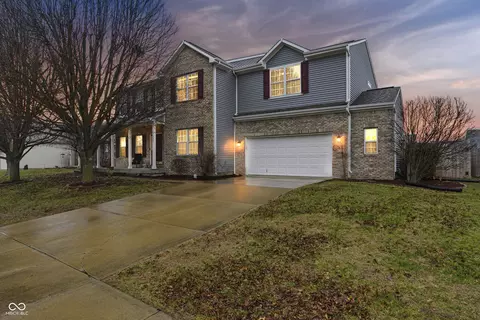 1635 Beacon Pointe Blvd, Brownsburg, IN 46112