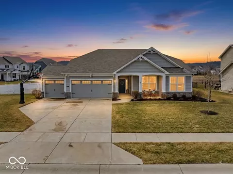 15977 Bugle Ridge Dr, Noblesville, IN 46060