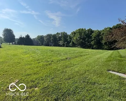9025 E Gayle Dr, Morgantown, IN 46160