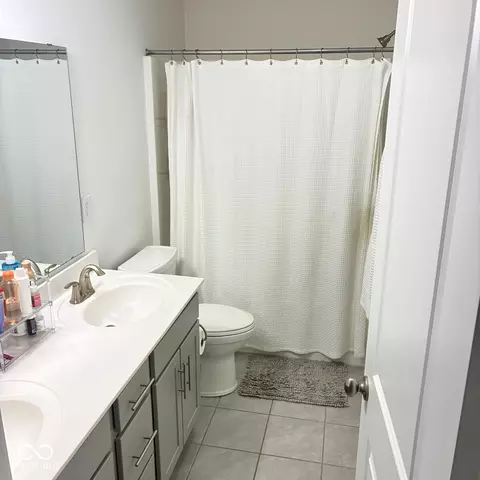 Bath - 6846 Hocket Pl, Plainfield, IN 46168 photo 3 of 3