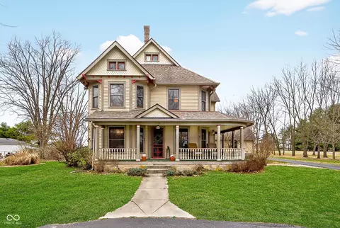 704 S Nineveh Rd, Franklin, IN 46131