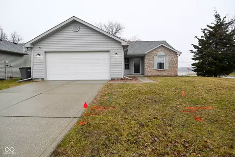 5745 Prairie Meadow Dr, Indianapolis, IN 46221
