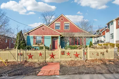 170 N 6th St, Zionsville, IN 46077