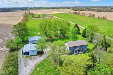 21080 Six Points Rd, Sheridan, IN 46069