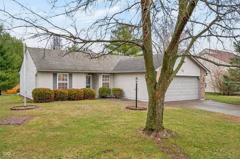 631 N Shore Blvd, Franklin, IN 46131