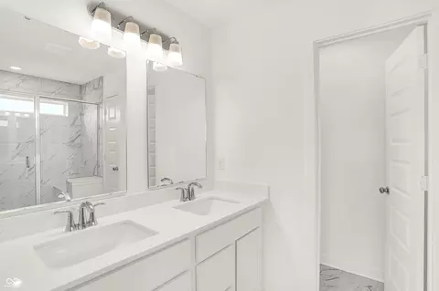 Bath - 5942 Juna Ave, Plainfield, IN 46168 photo 2 of 4