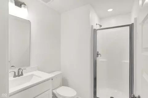 Bath - 5942 Juna Ave, Plainfield, IN 46168 photo 3 of 4