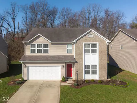 2910 Parkview Dr, Columbus, IN 47201