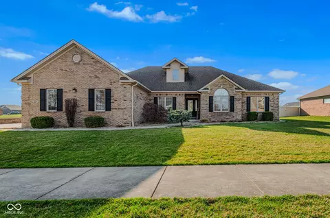 1984 Austin James Ln, Seymour, IN 47274