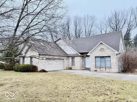 5100 W Prairiewood Dr, Muncie, IN 47304