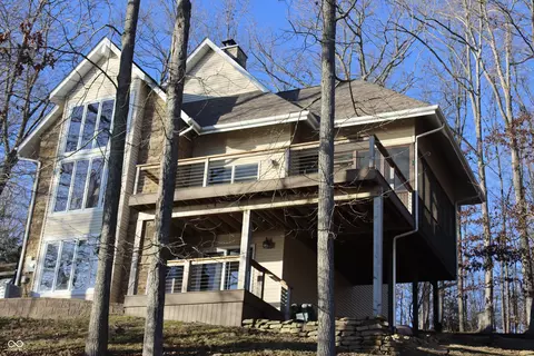 9002 E Agate Ave, Nashville, IN 47448
