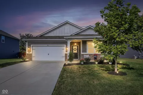 4552 Blacktail Dr, Indianapolis, IN 46239