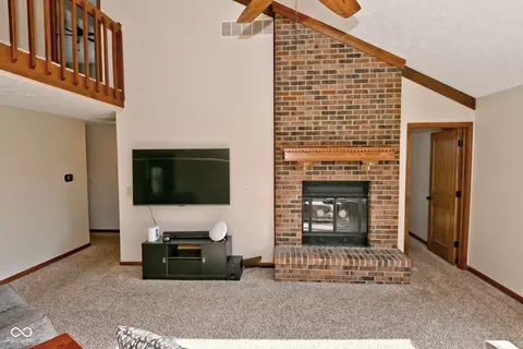 Living - 537 Wayside Ct, Plainfield, IN 46168 photo 6 of 7