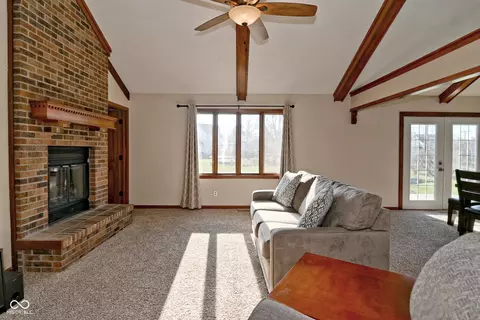 Living - 537 Wayside Ct, Plainfield, IN 46168 photo 5 of 7