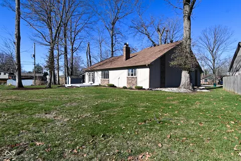 Exterior - 537 Wayside Ct, Plainfield, IN 46168 photo 2 of 11