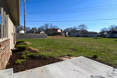 Exterior - 537 Wayside Ct, Plainfield, IN 46168 photo 5 of 11