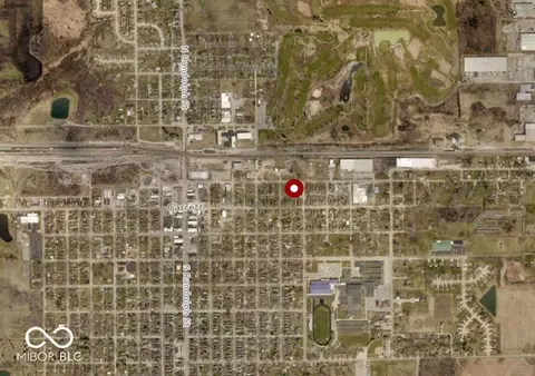 513 E Quincy St, Garrett, IN 46738 photo 2