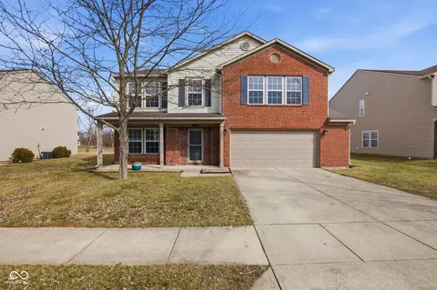 5817 Grassy Bank Dr, Indianapolis, IN 46237