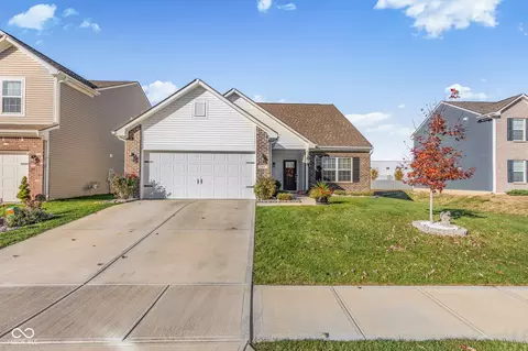 5206 Bramwell Ln, Whitestown, IN 46075