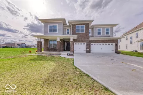 3914 War Admiral Ct, Bargersville, IN 46106