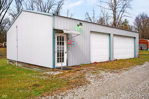 Exterior - 785 W Cedar Bluff Rd, Bloomington, IN 47403 photo 11 of 12