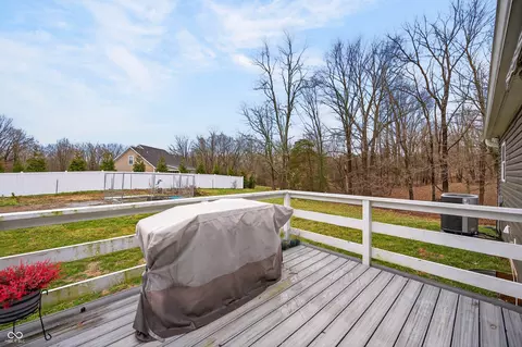 Exterior - 785 W Cedar Bluff Rd, Bloomington, IN 47403 photo 9 of 12