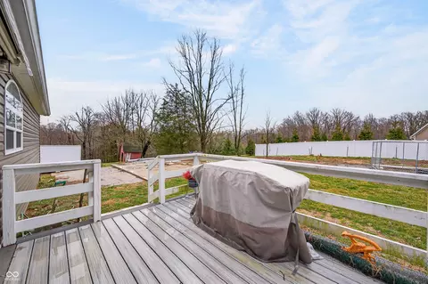 Exterior - 785 W Cedar Bluff Rd, Bloomington, IN 47403 photo 8 of 12