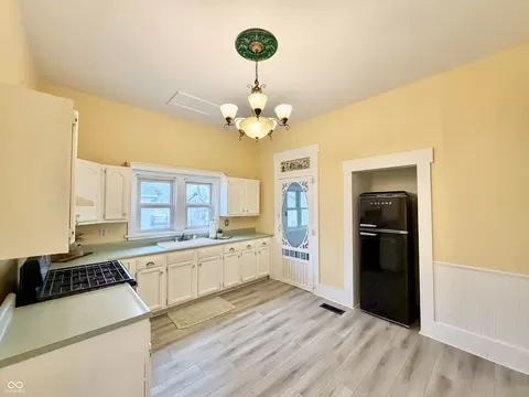 Kitchen - 1302 5th St, Covington, IN 47932 photo 2 of 2
