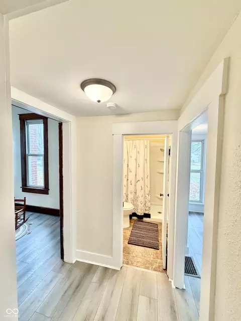 Entry Way - 1302 5th St, Covington, IN 47932 photo 1 of 2