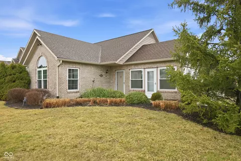 11597 Winding Wood Dr, Indianapolis, IN 46235