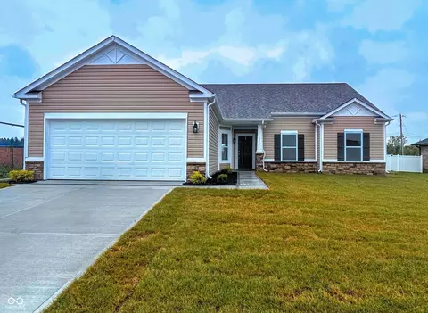 6800 Coreopsis Ln, Seymour, IN 47274