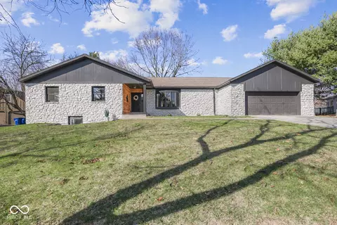 13082 Andover Dr, Carmel, IN 46033